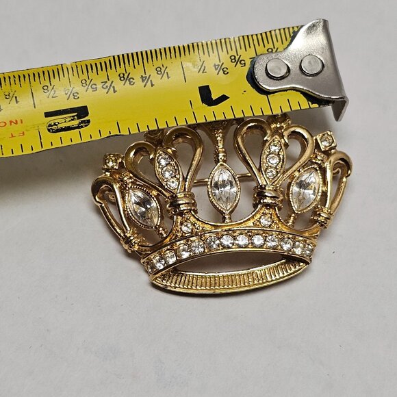 K J L KJL for Avon Gold Tone Rhinestones Jewels Brooch Pin Queen Crown Jewelry - Picture 7 of 8